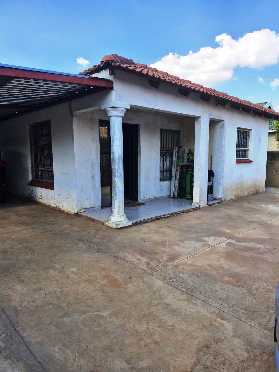 Three bedroom house for sale in Karen park