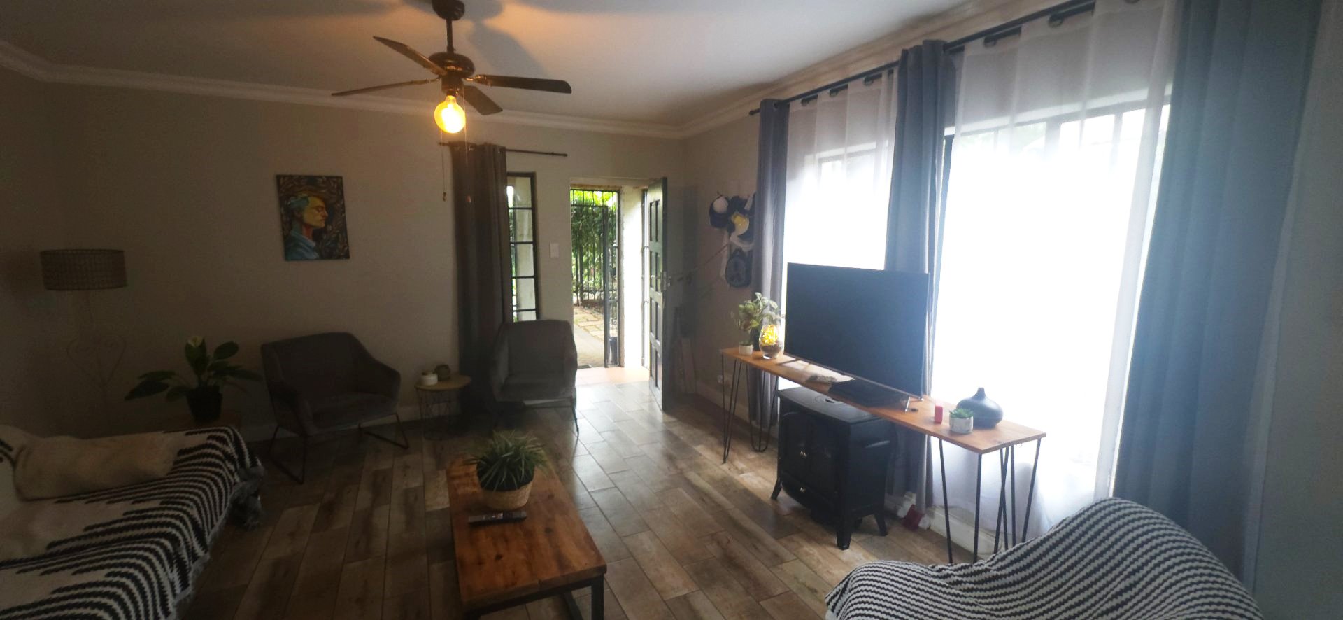 Three bedroom house for sale in Montana Park