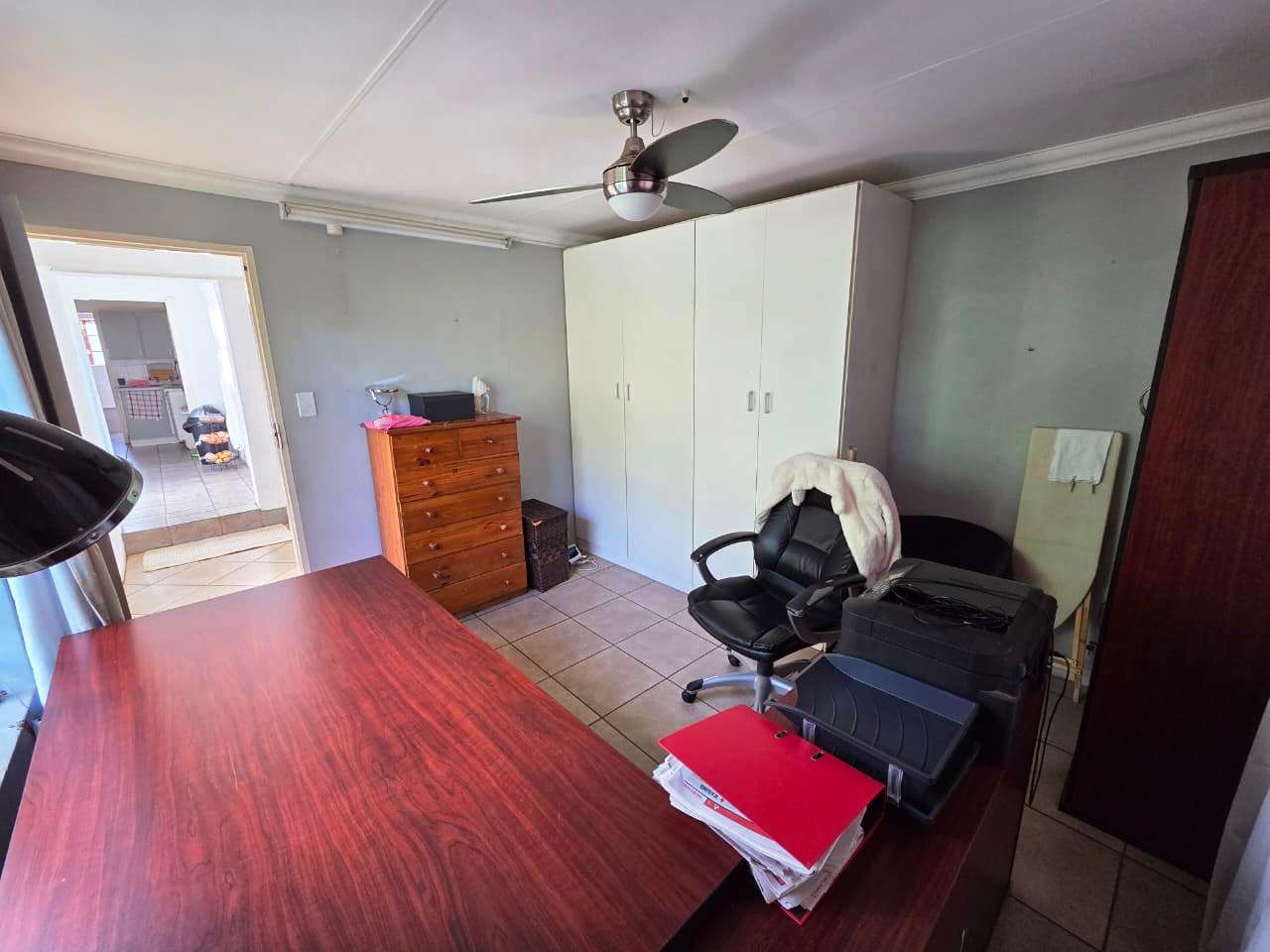 Seven bedroom house for sale in Sinoville