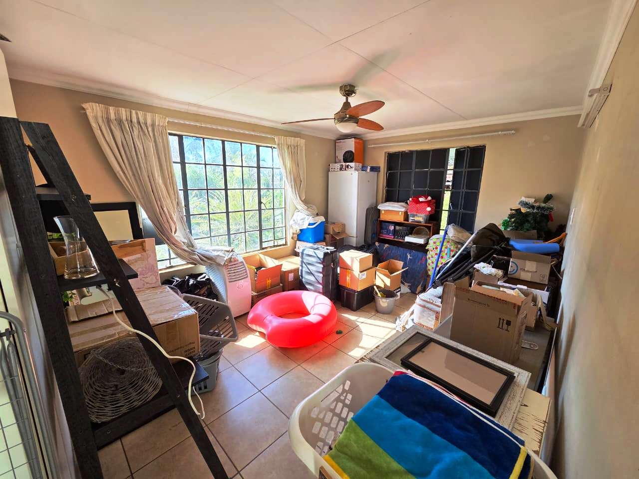 Seven bedroom house for sale in Sinoville