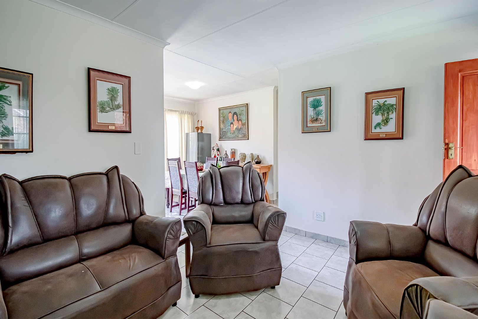 Three bedroom for sale in old Doornpoort