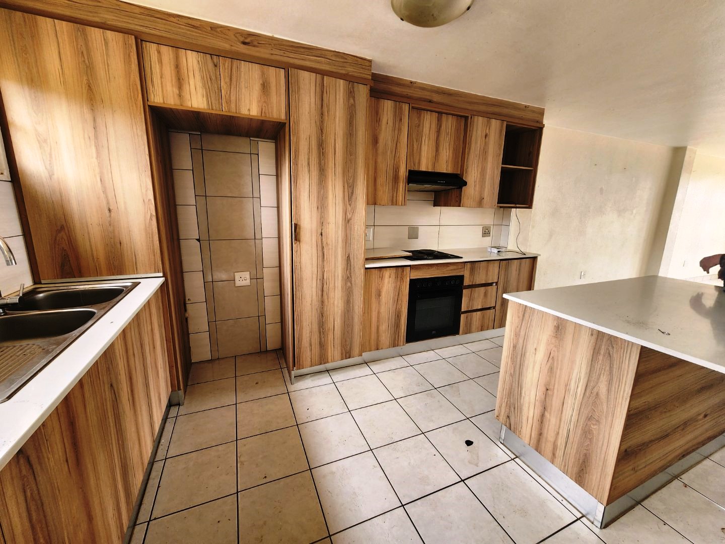 Large two bedroom for sale in Pretoria North