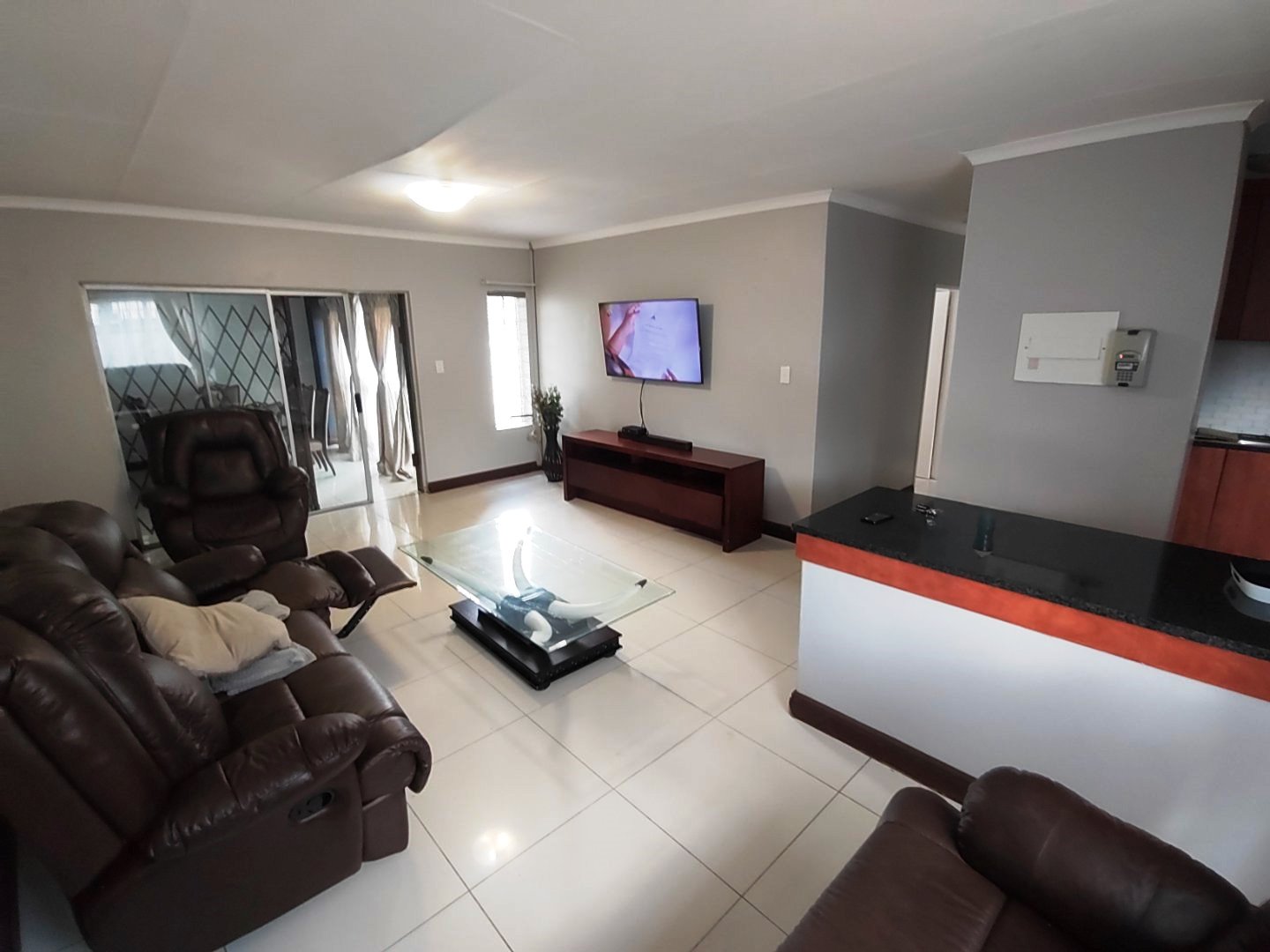 Beautiful three bedroom for sale in Montana