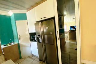 Three bedroom for sale in Theresapark