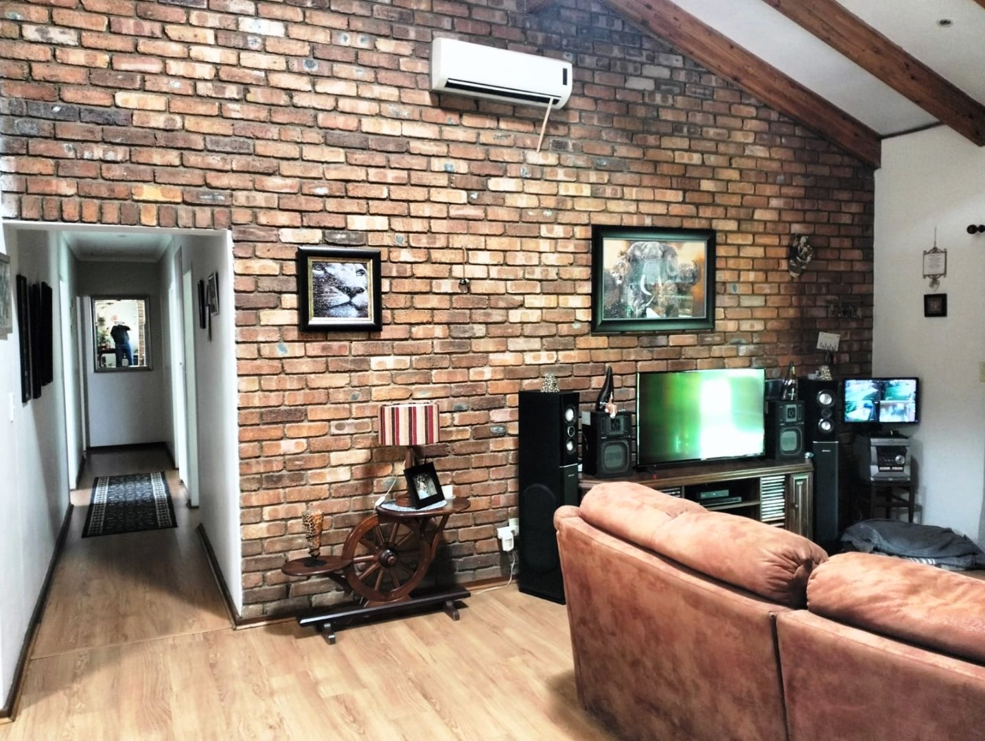 Large three bedroom house for sale in Dorandia