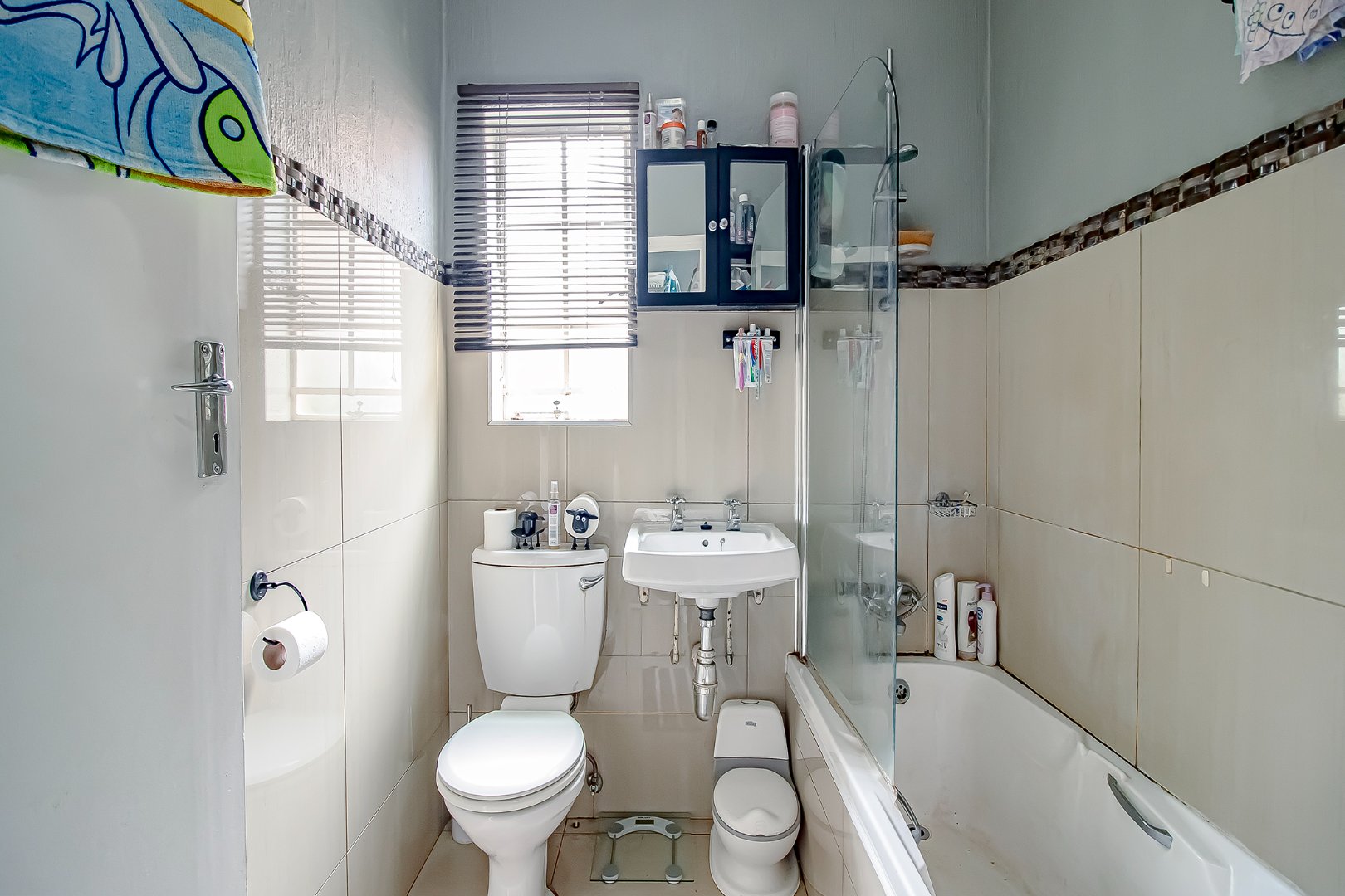 Two bedroom simplex for sale in Montana Park