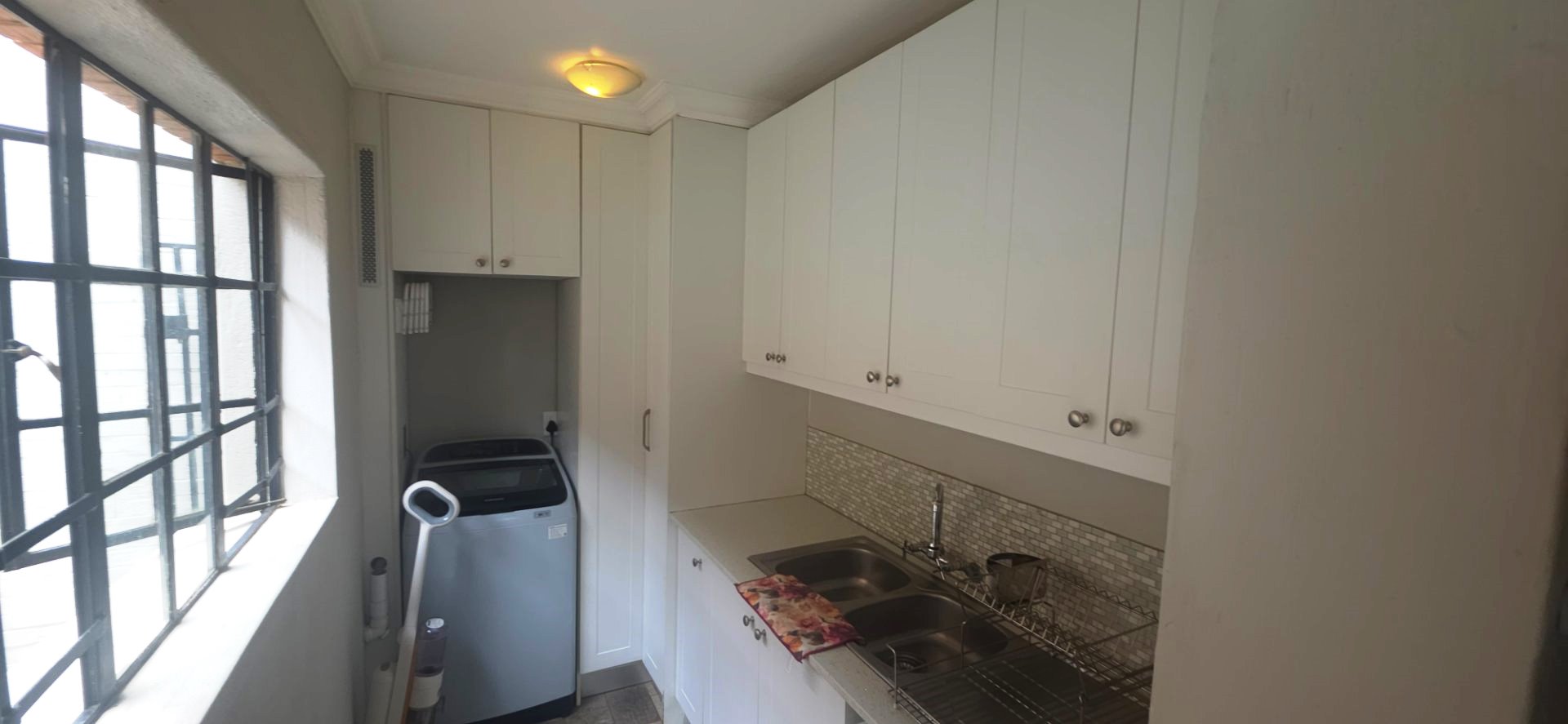 Three bedroom house for sale in Montana Park