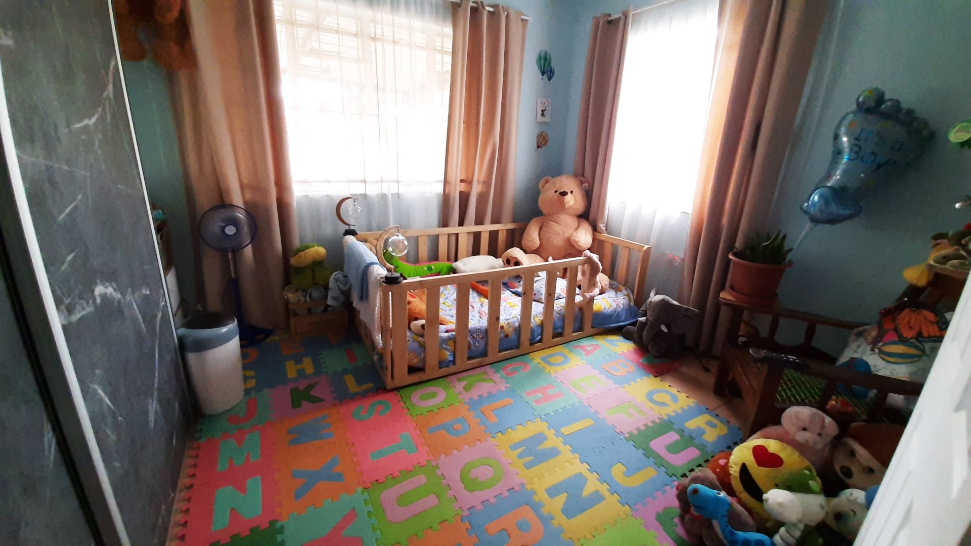 Large three bedroom house for sale in Florauna