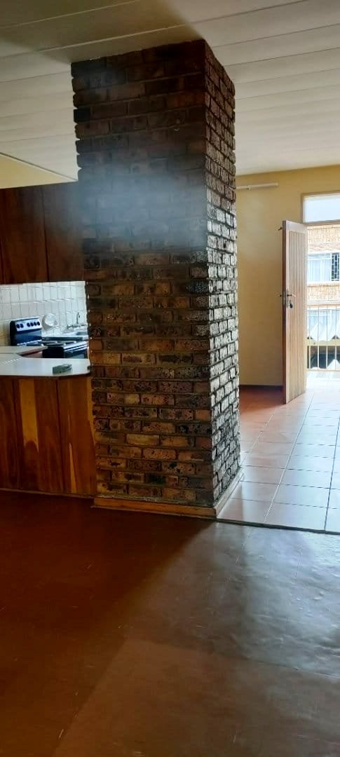Two bedroom flat for sale in Pretoria North
