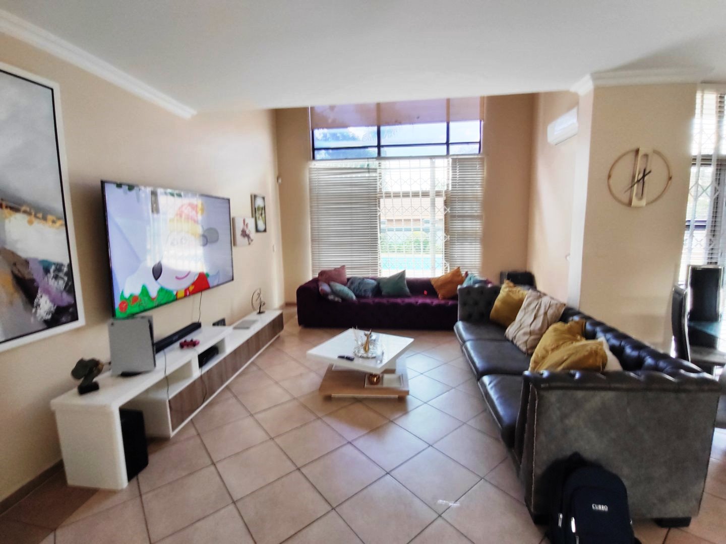 Six bedroom house for sale in Montana Park