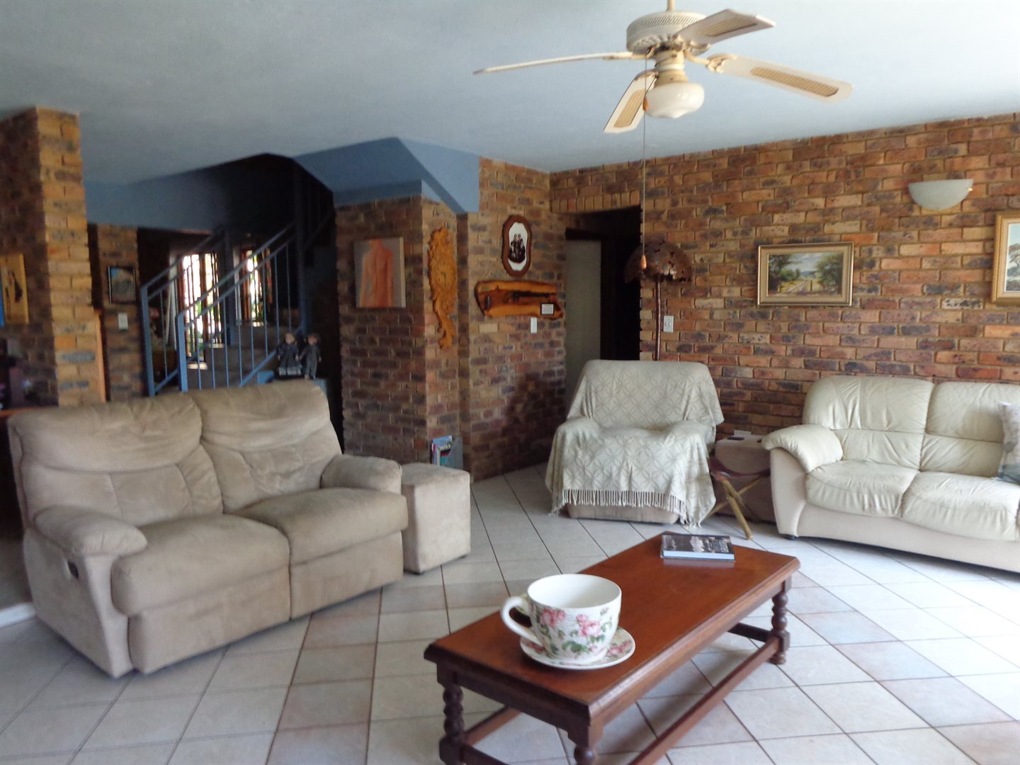 Three bedroom house for sale in Montana Park