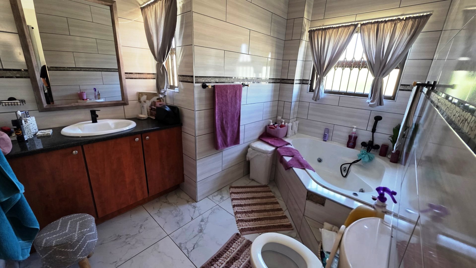 Lovely three bedroom for sale in Montana Tuine