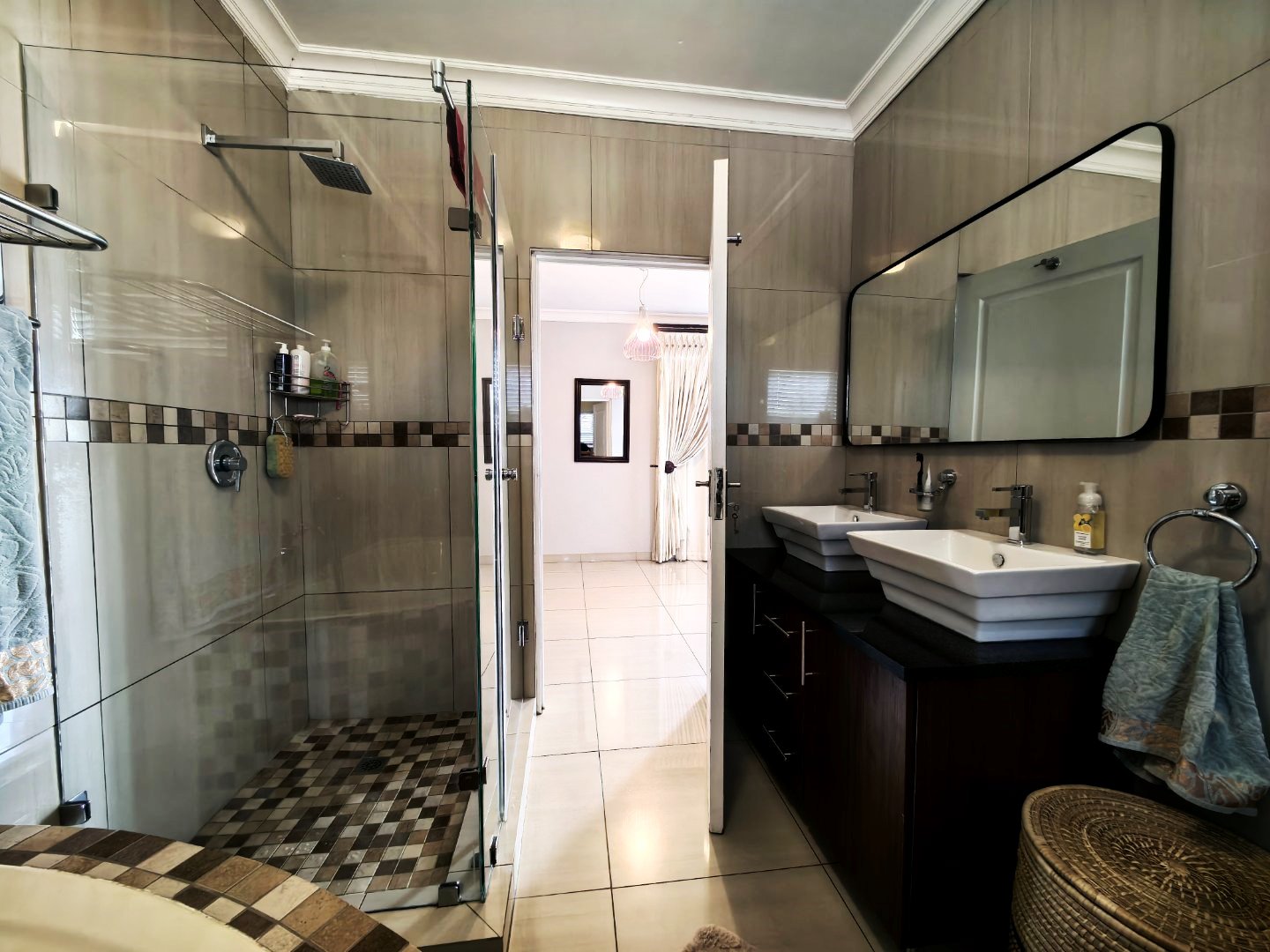 Three bedroom house for sale in Montana Park