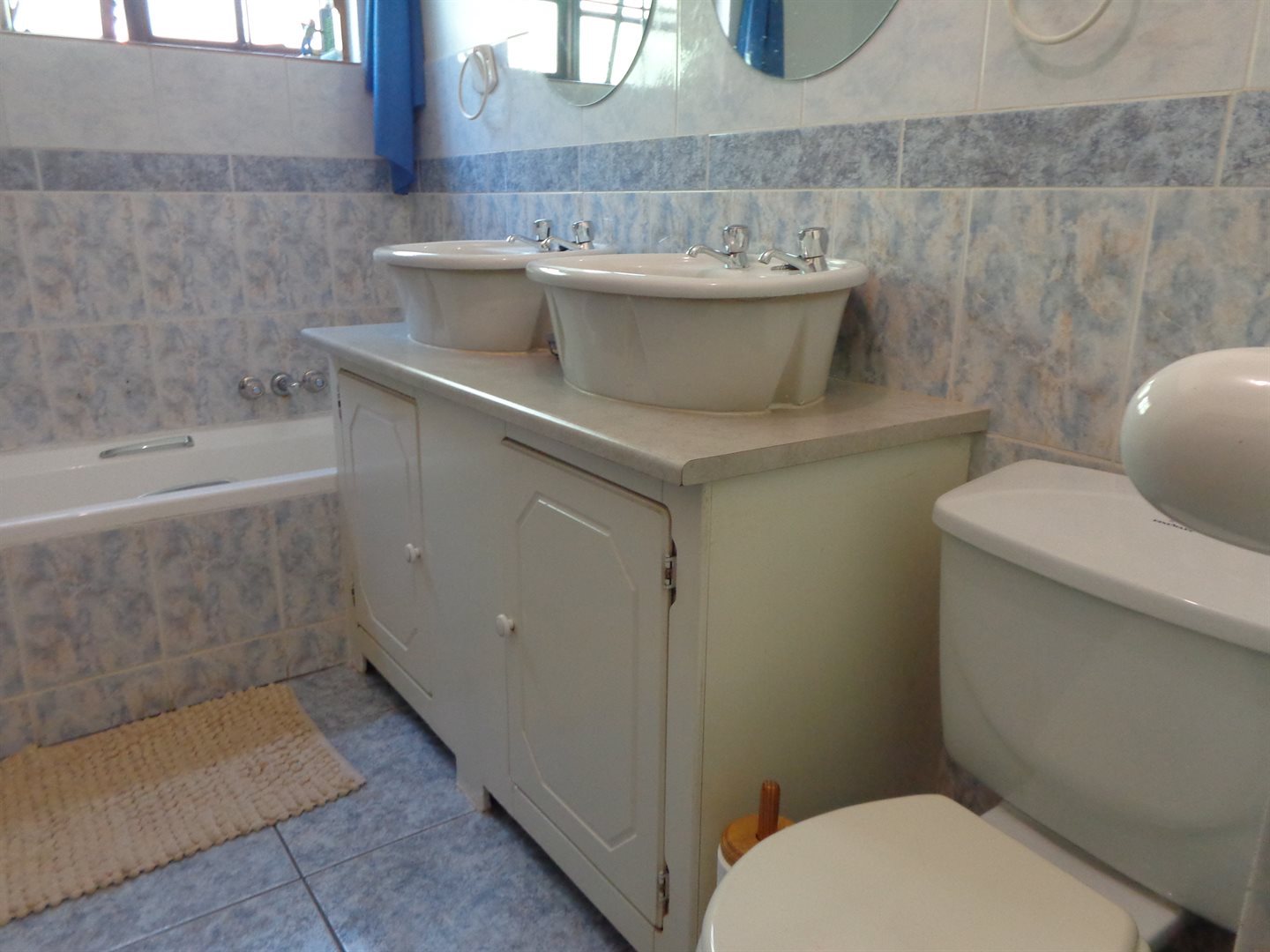 Three bedroom house for sale in Montana Park