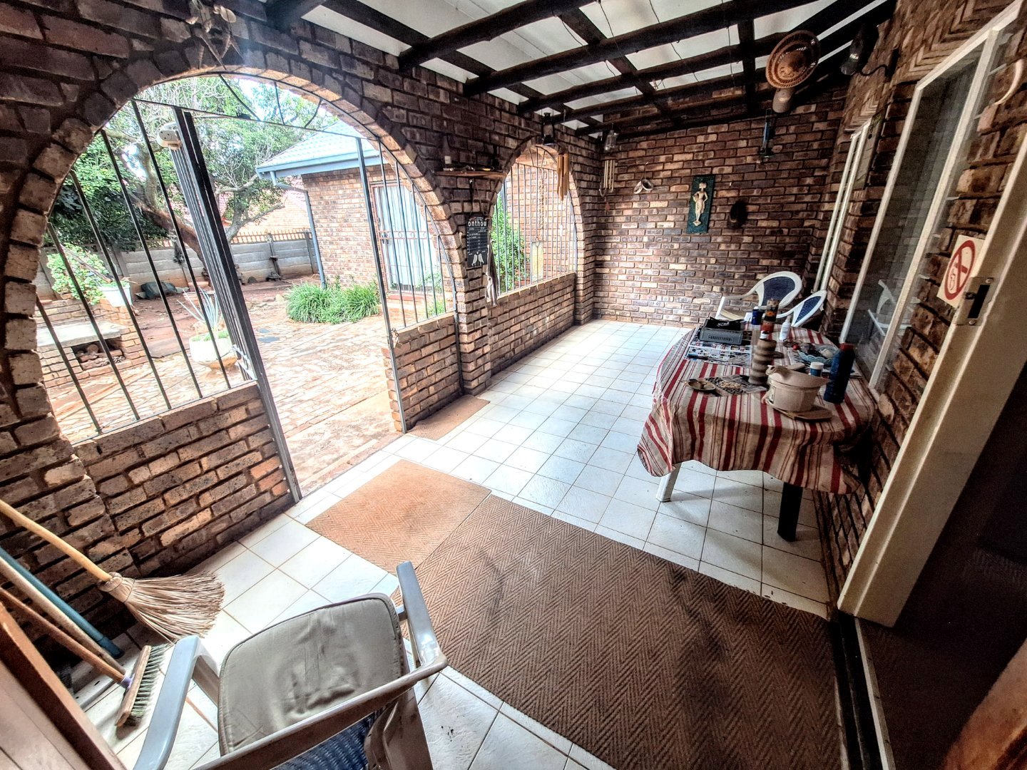 Three bedroom with flatlet for sale – Orchards