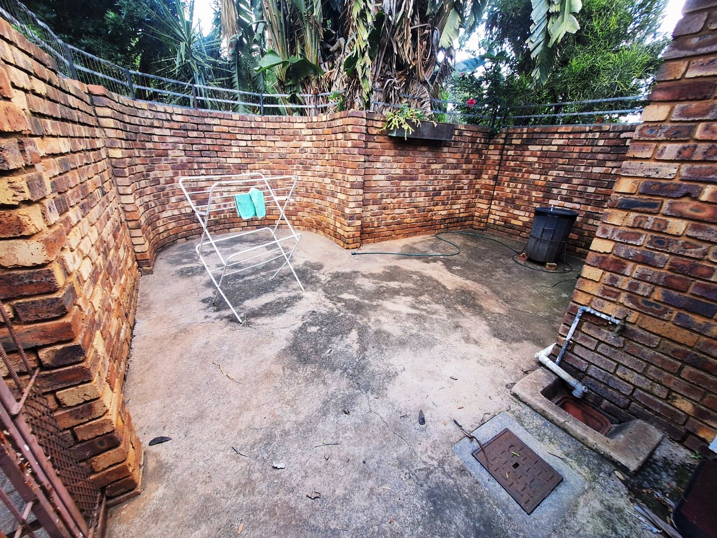 Three bedroom with flatlet for sale – Orchards