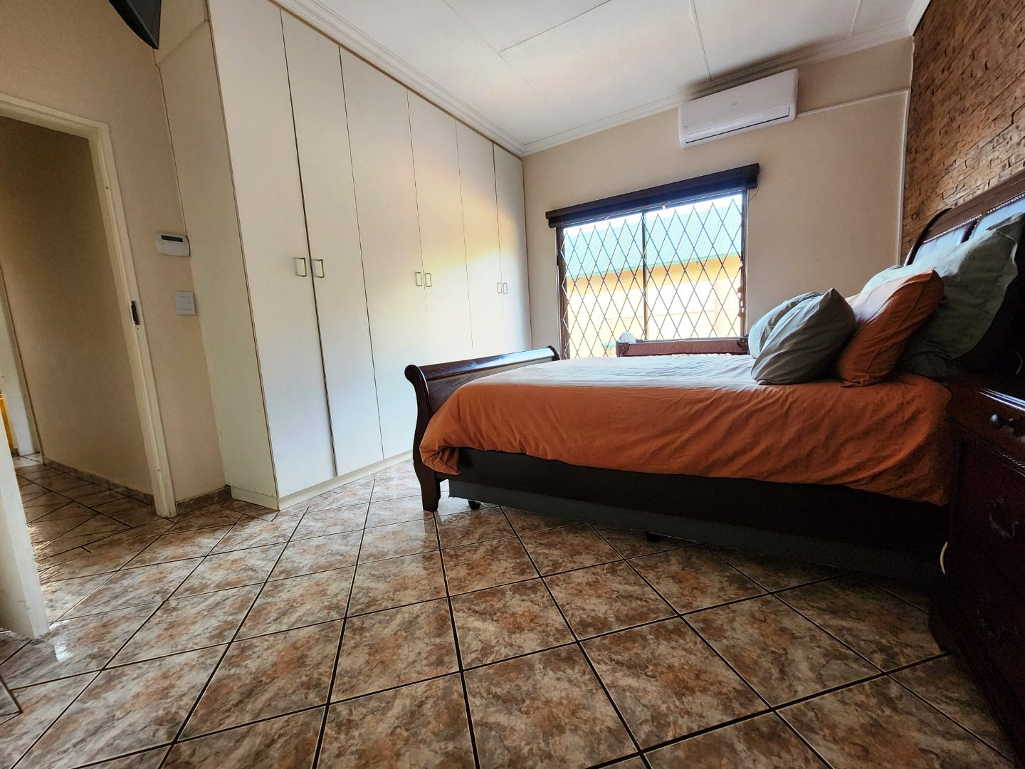 Three bedroom for sale in Annlin