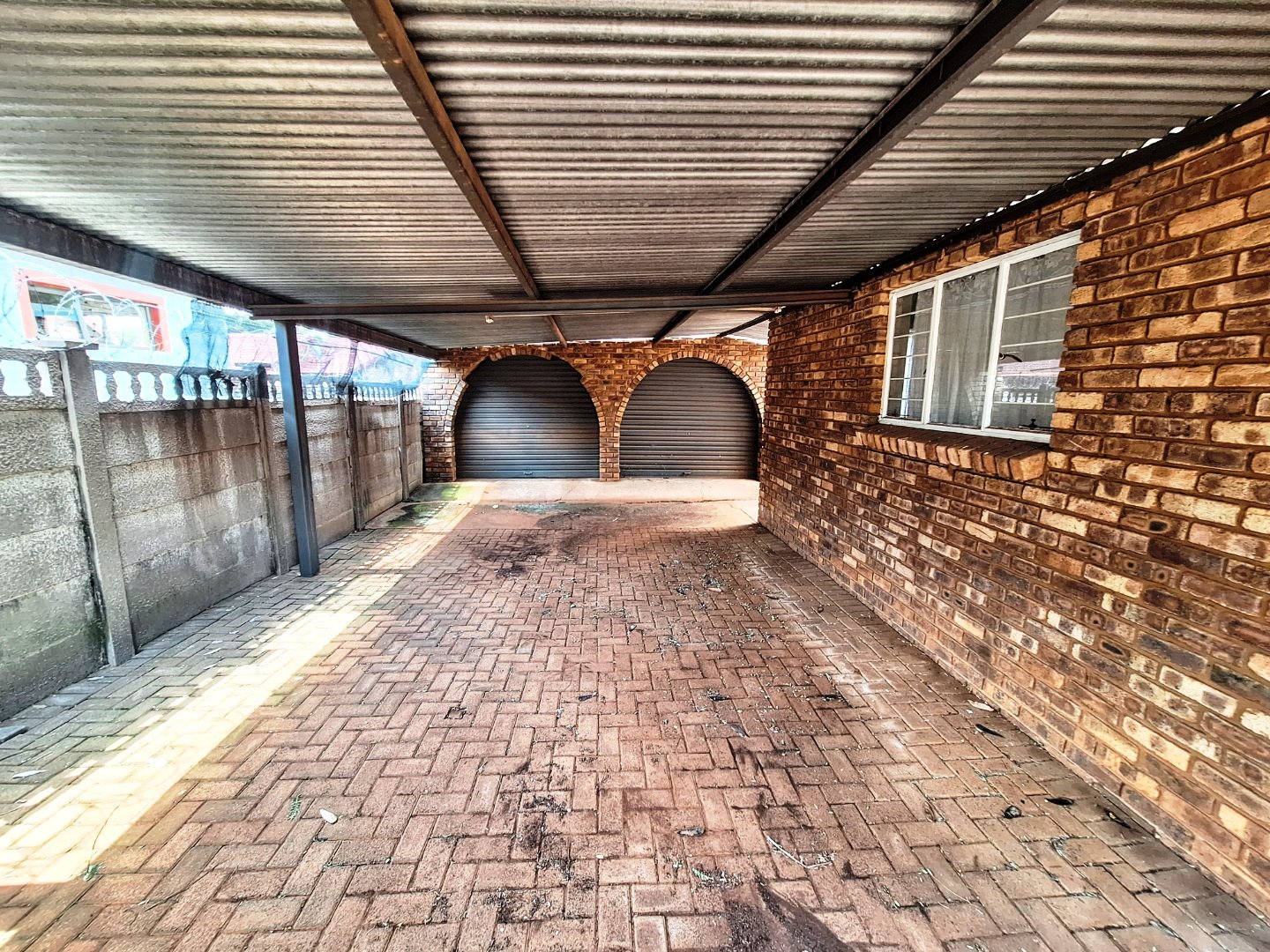 Three bedroom with flatlet for sale – Orchards