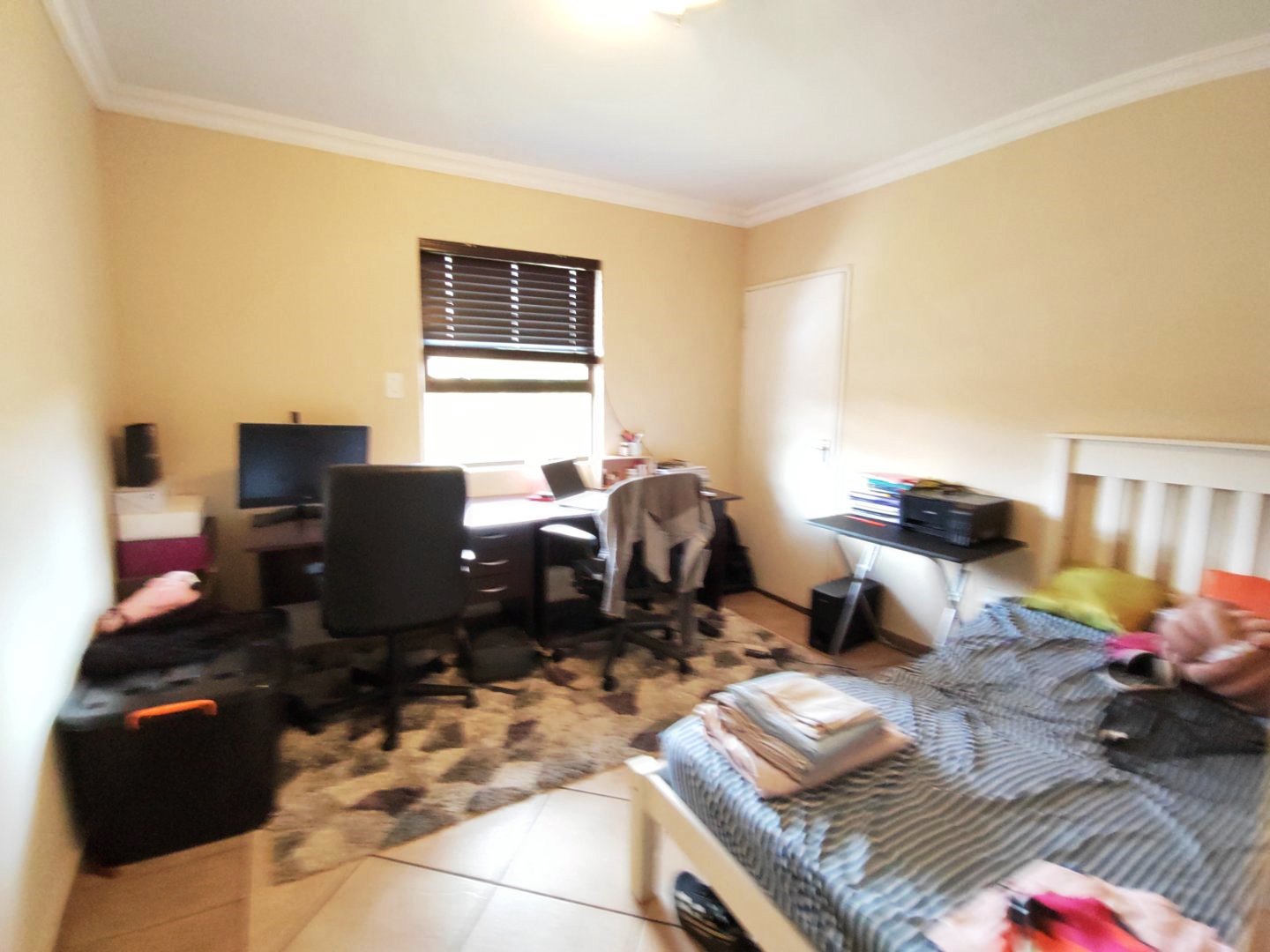 Six bedroom house for sale in Montana Park