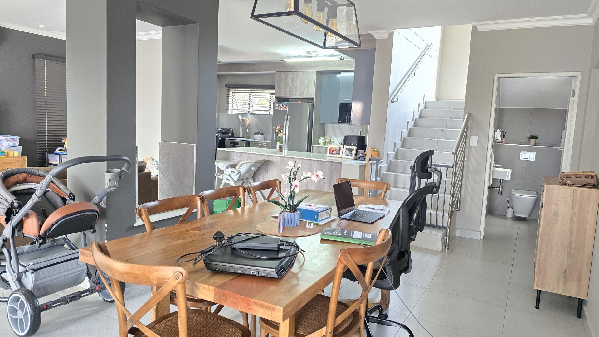 Upmarket four bedroom for sale in Sinoville