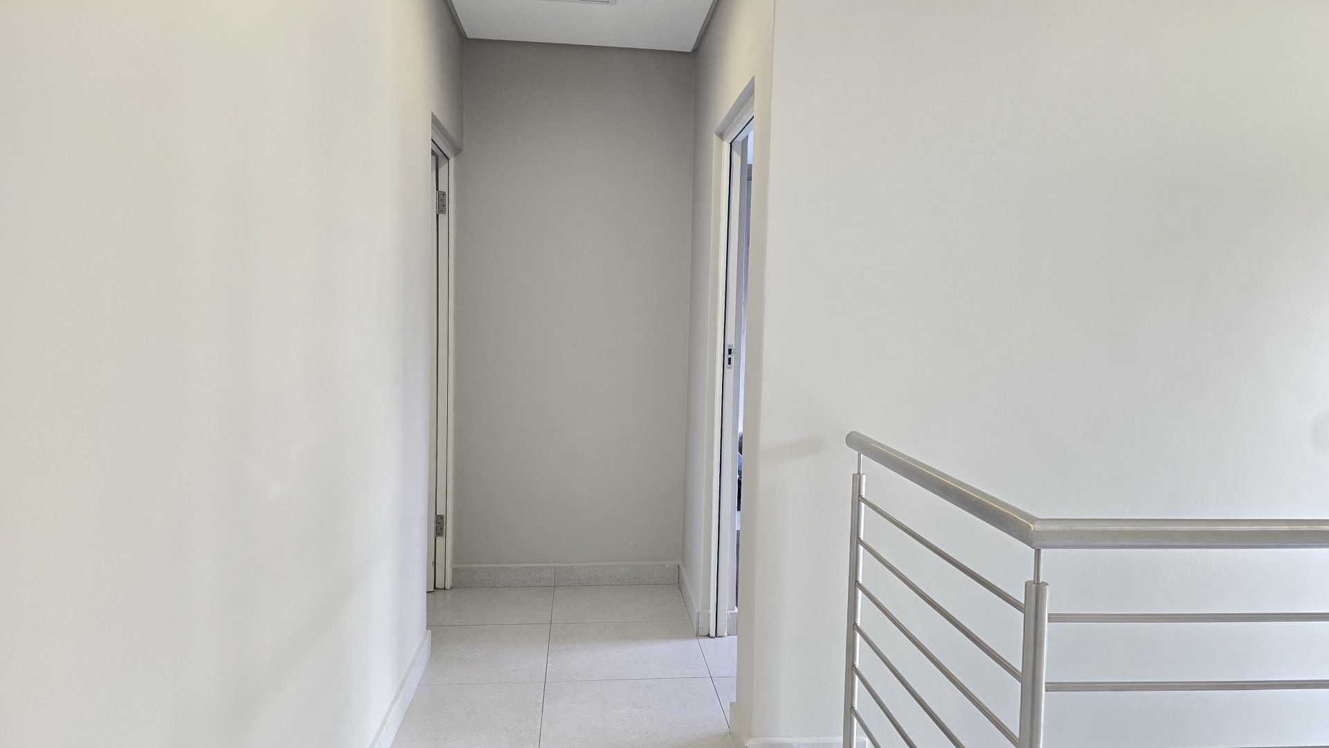 Upmarket four bedroom for sale in Sinoville