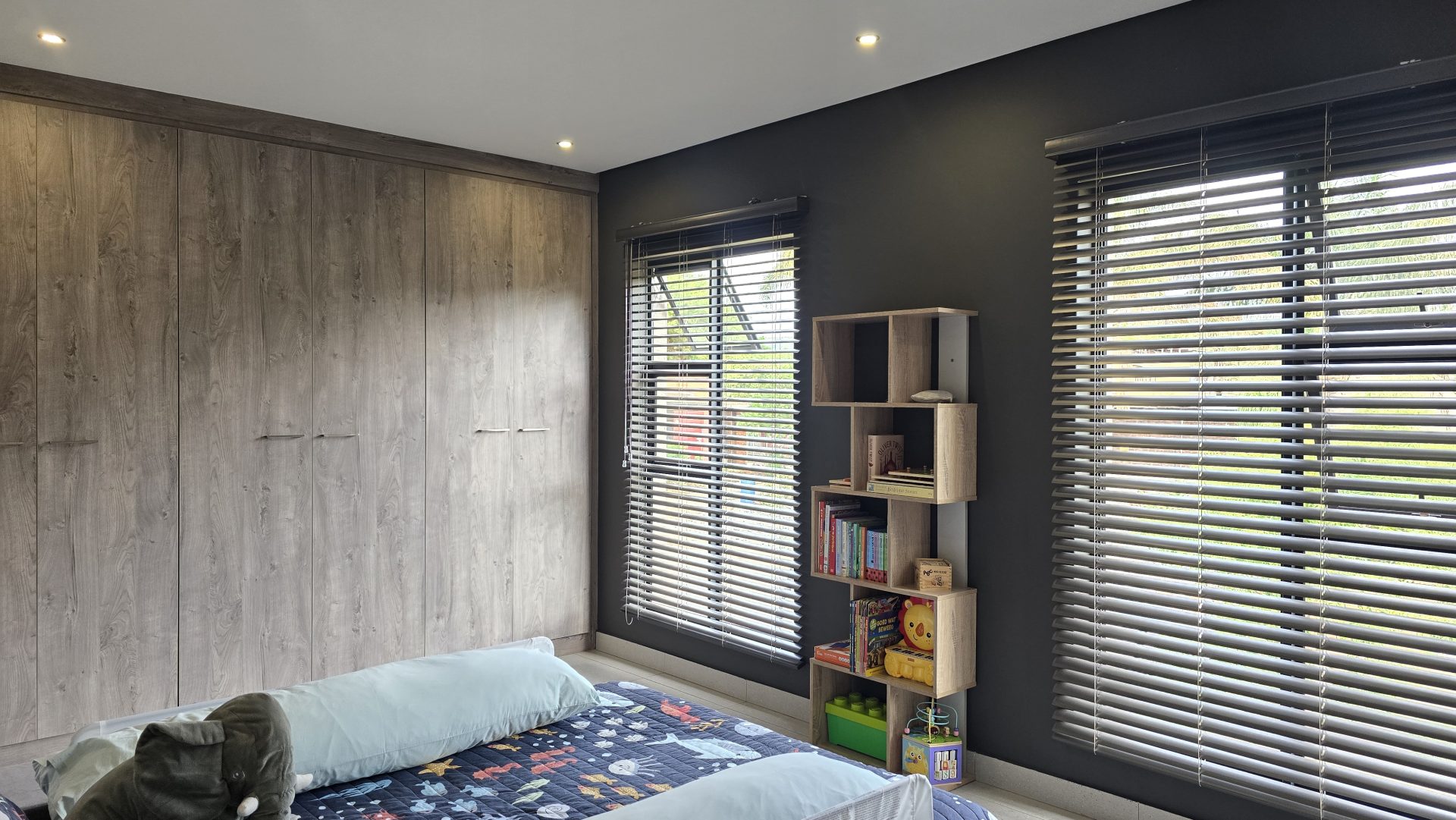 Upmarket four bedroom for sale in Sinoville