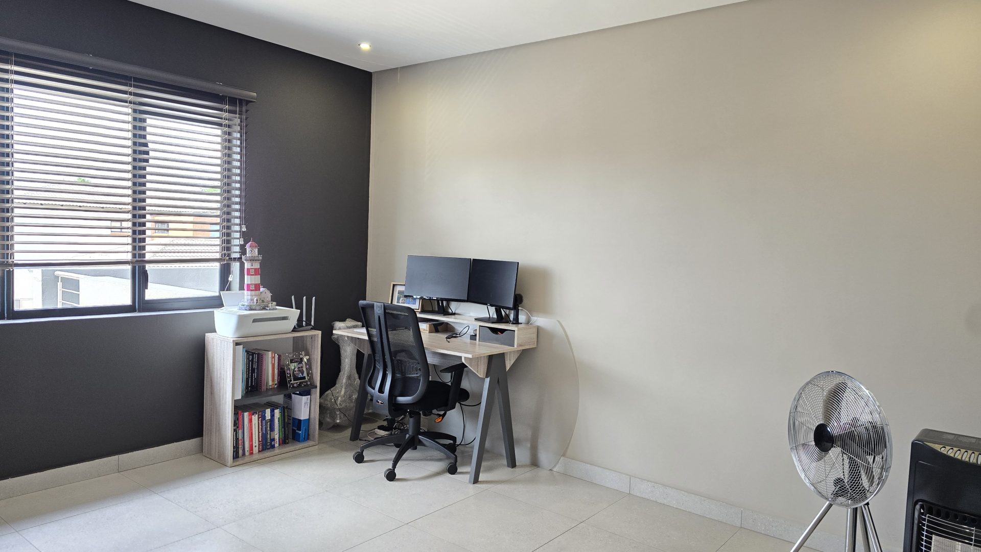 Upmarket four bedroom for sale in Sinoville