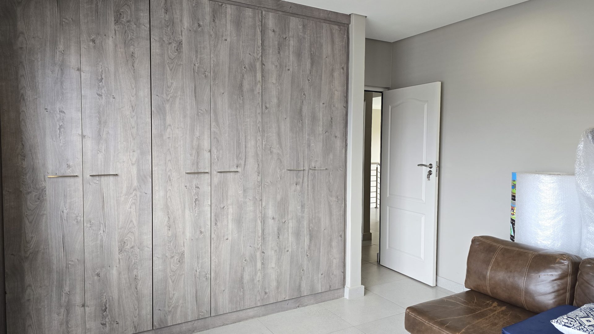 Upmarket four bedroom for sale in Sinoville