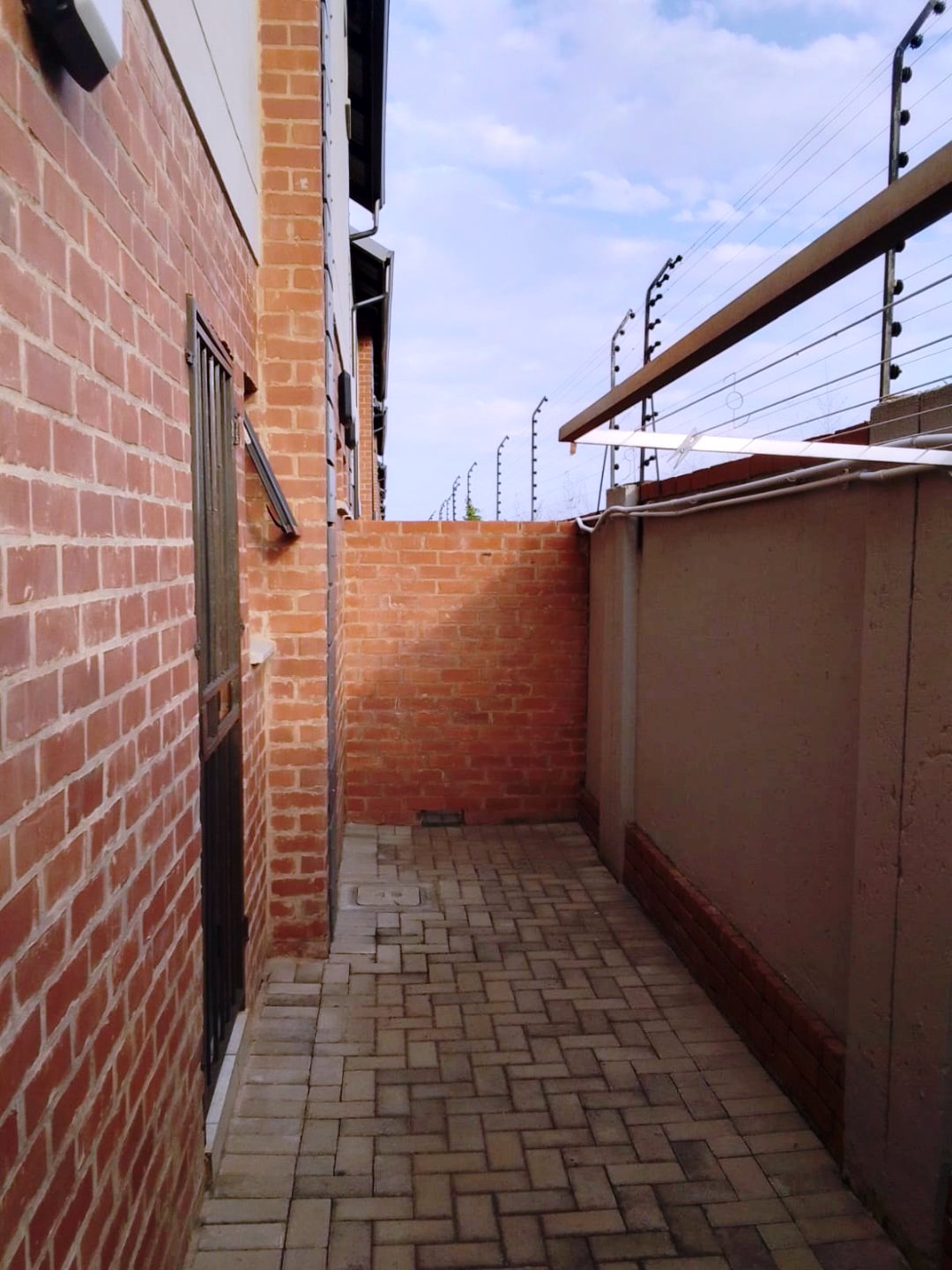 Estate three bedroom for sale in Karenpark