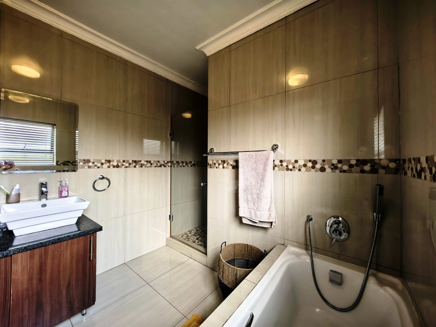 Three bedroom house for sale in Montana Park