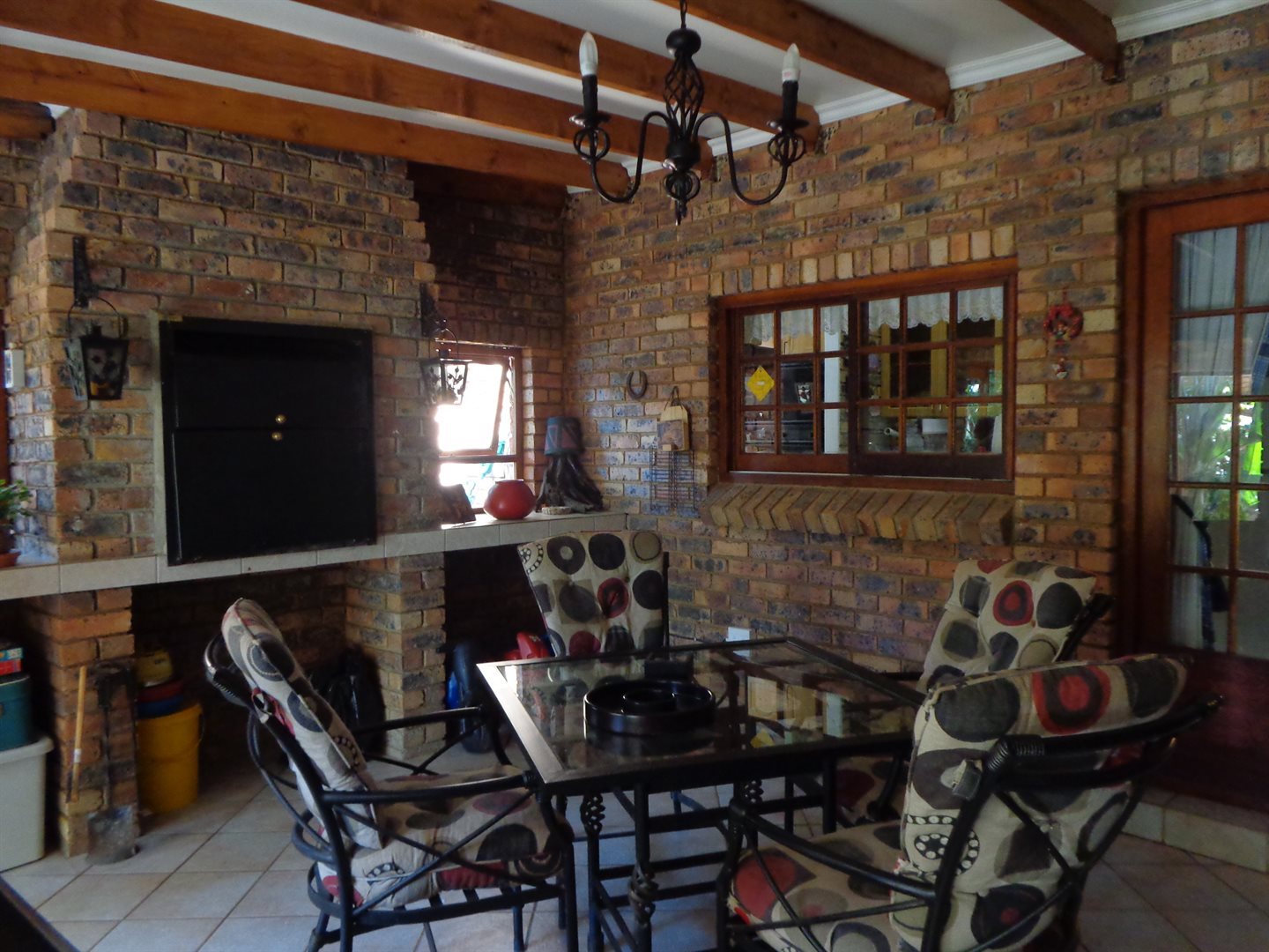 Three bedroom house for sale in Montana Park