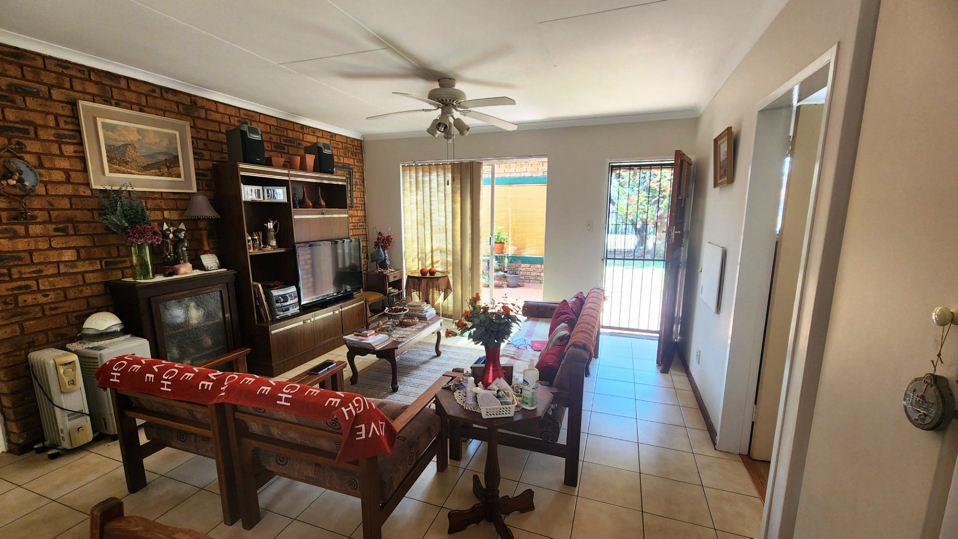 Three bedroom house for sale in Doornpoort