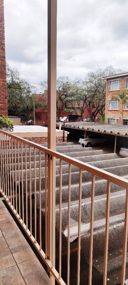 Two bedroom flat for sale in Pretoria North