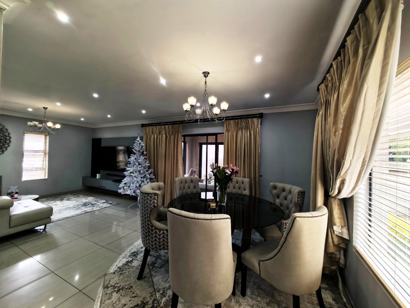 Three bedroom house for sale in Montana Park