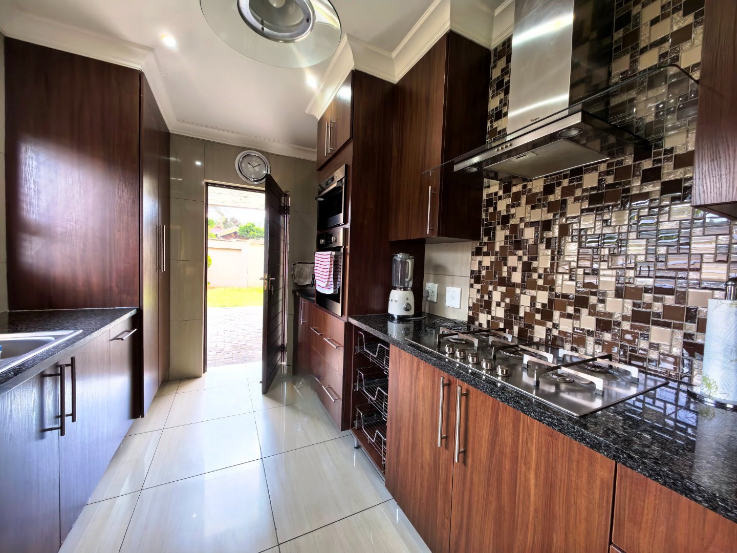 Three bedroom house for sale in Montana Park