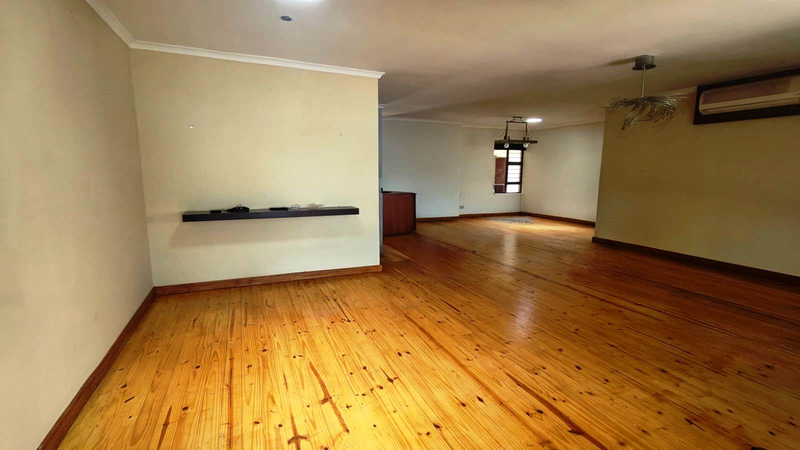 Three bedroom house for sale in Montana Park