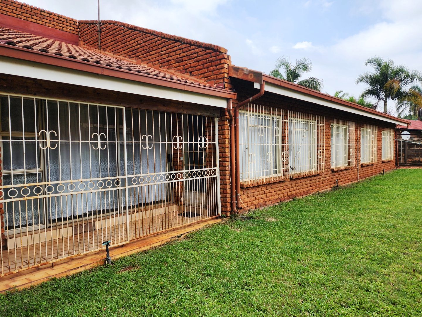 Large three bedroom house for sale in Dorandia