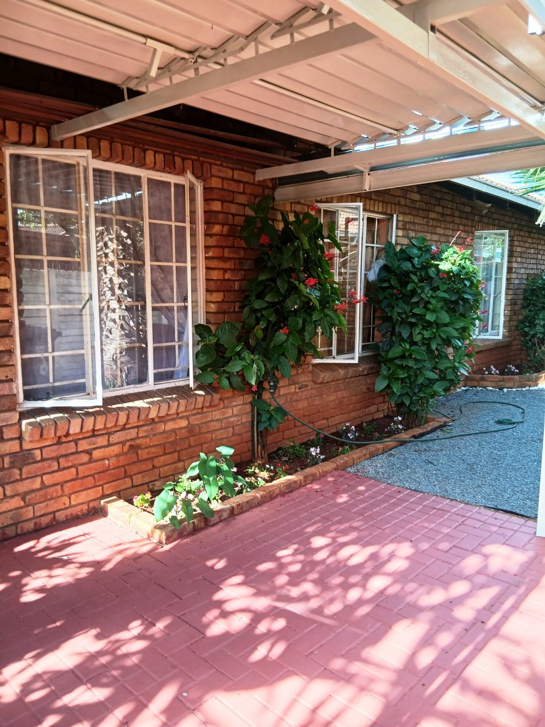 Spacious three bedroom for sale in Theresapark