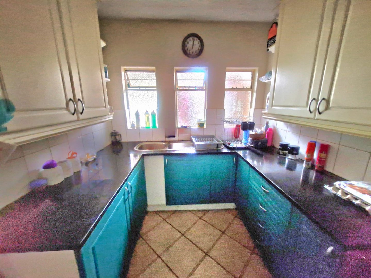 Large three bedroom for sale in Sinoville