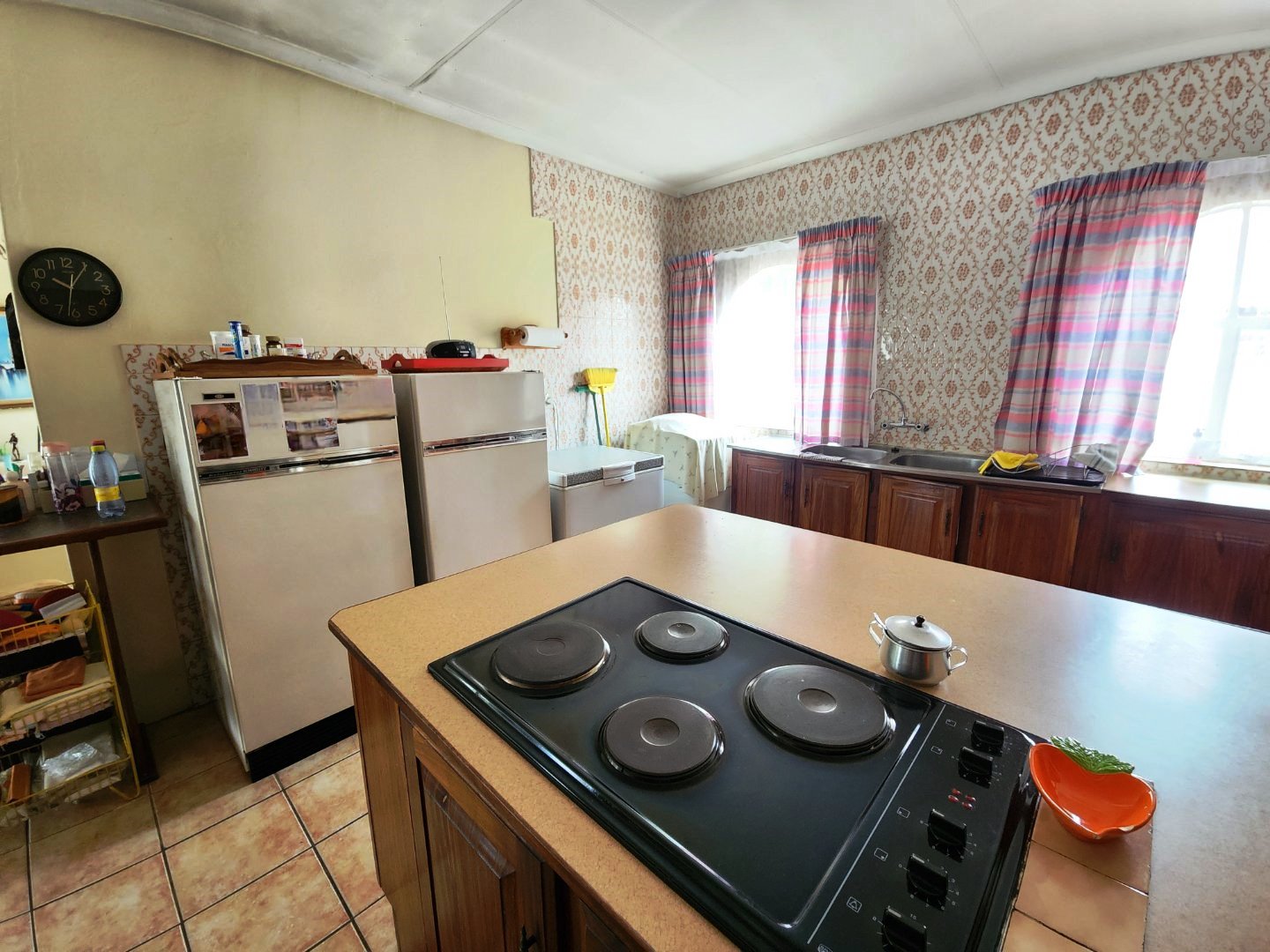 Large three bedroom house for sale in Dorandia