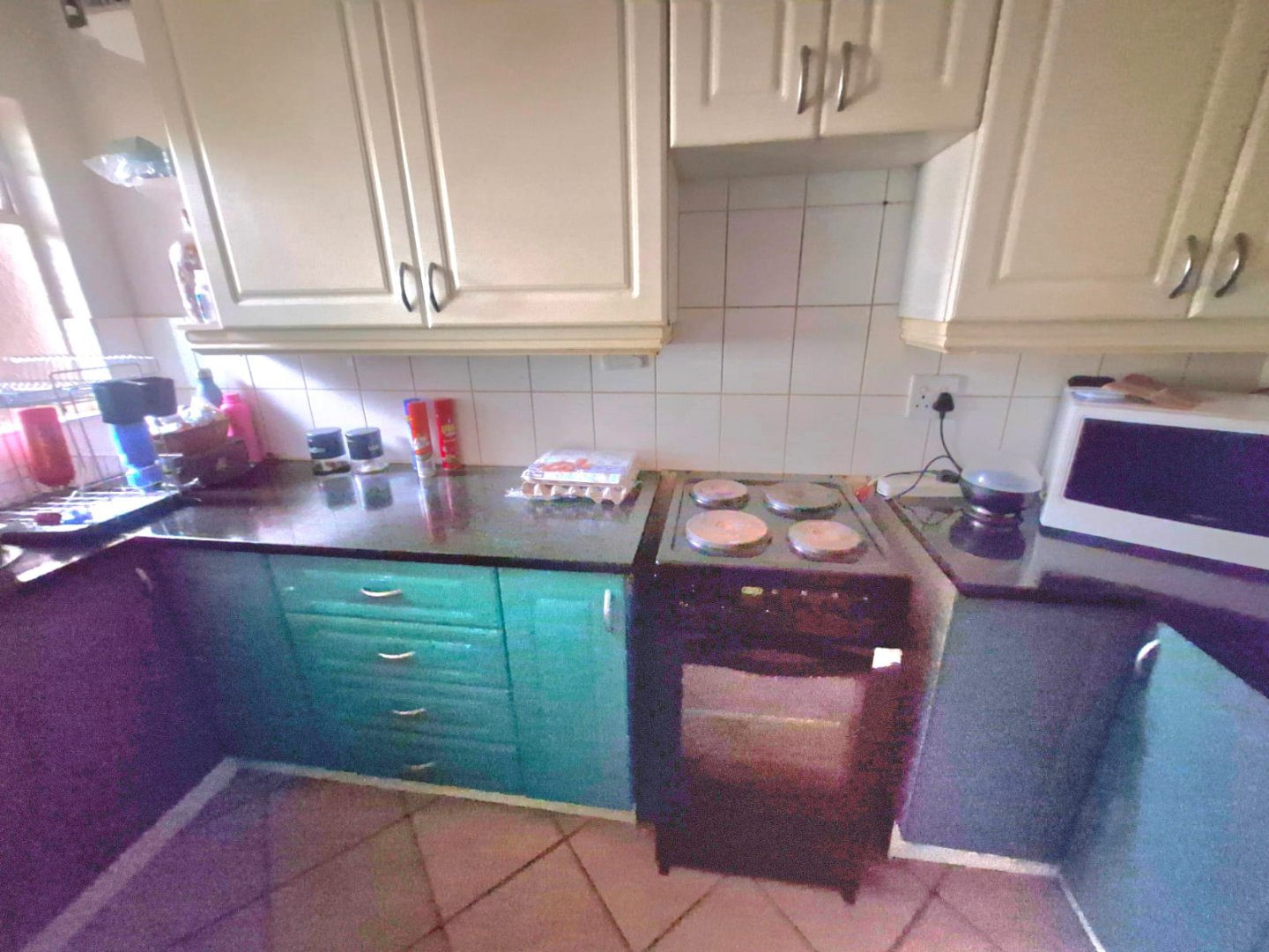 Large three bedroom for sale in Sinoville