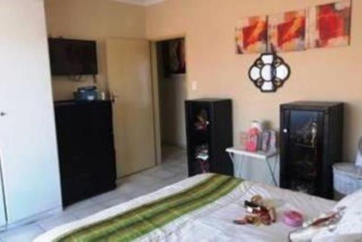 Large three bedroom for sale in Theresapark