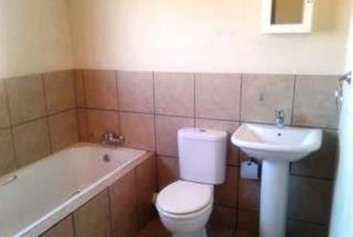 Large three bedroom for sale in Theresapark