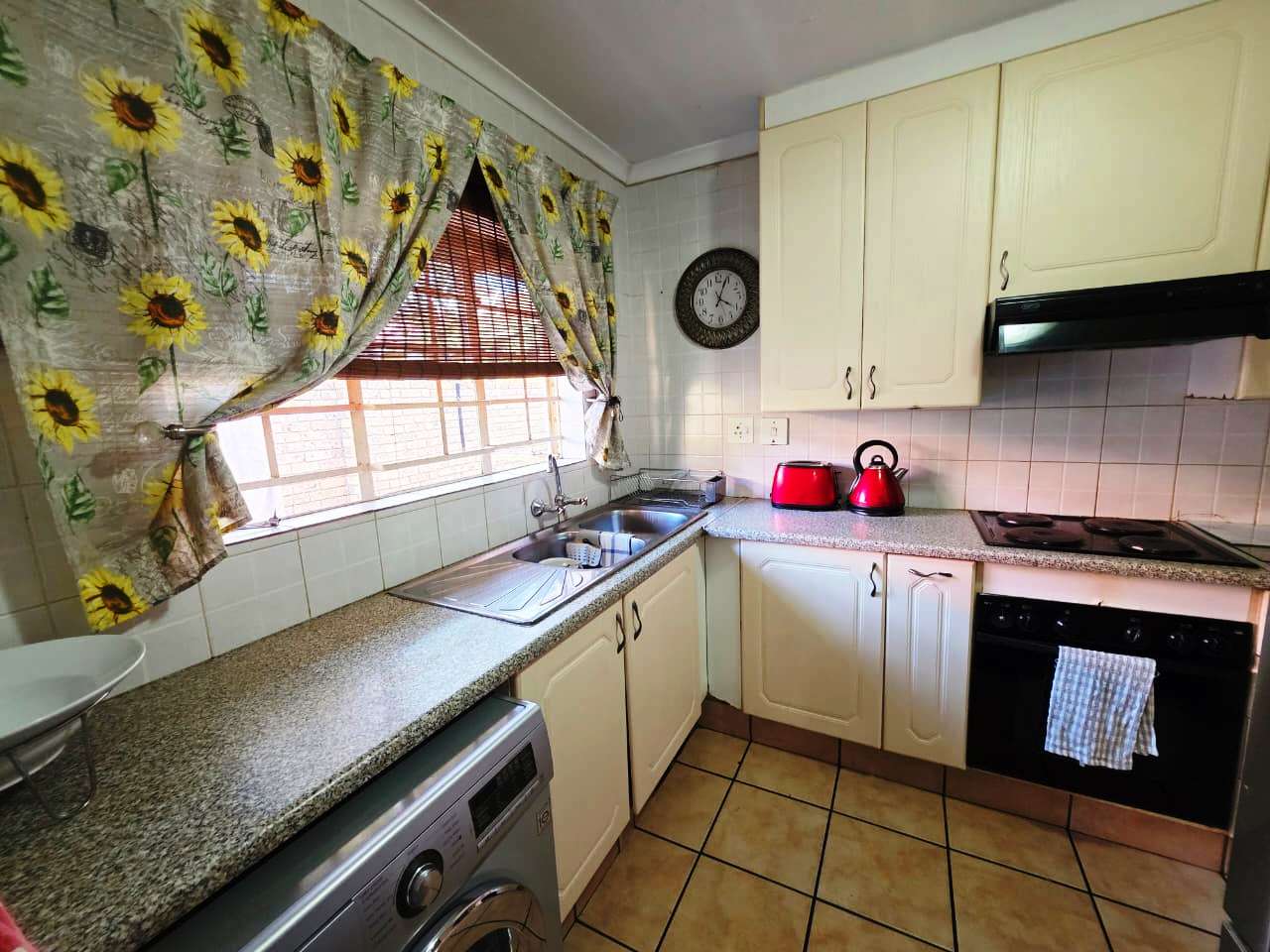 Beautiful three bedroom for sale in Montana