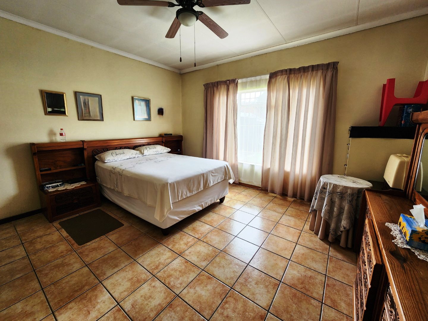 Large three bedroom house for sale in Dorandia