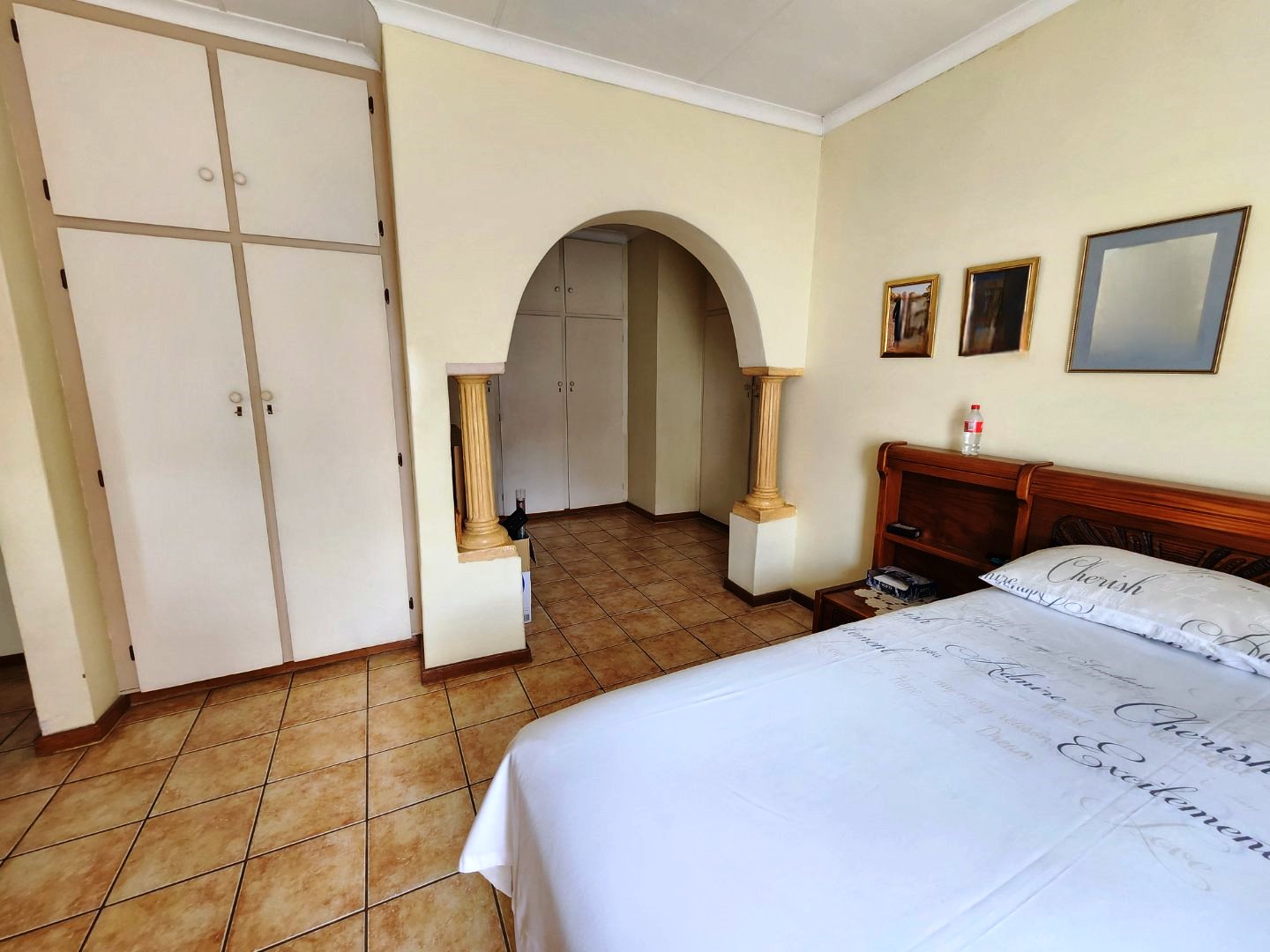 Large three bedroom house for sale in Dorandia