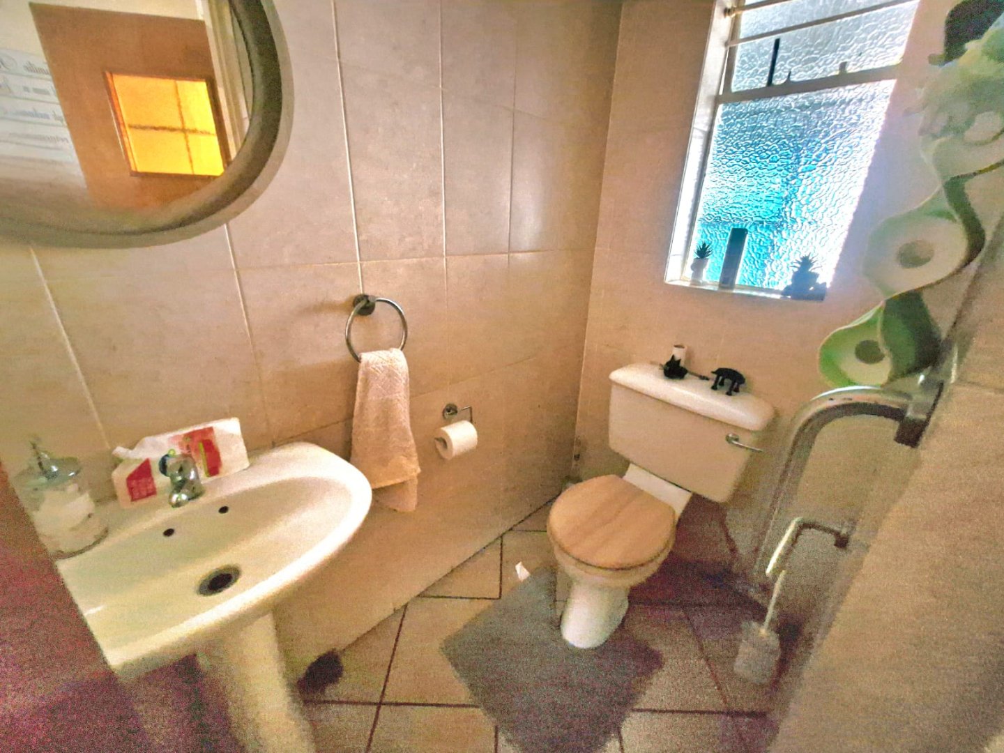 Large three bedroom for sale in Sinoville