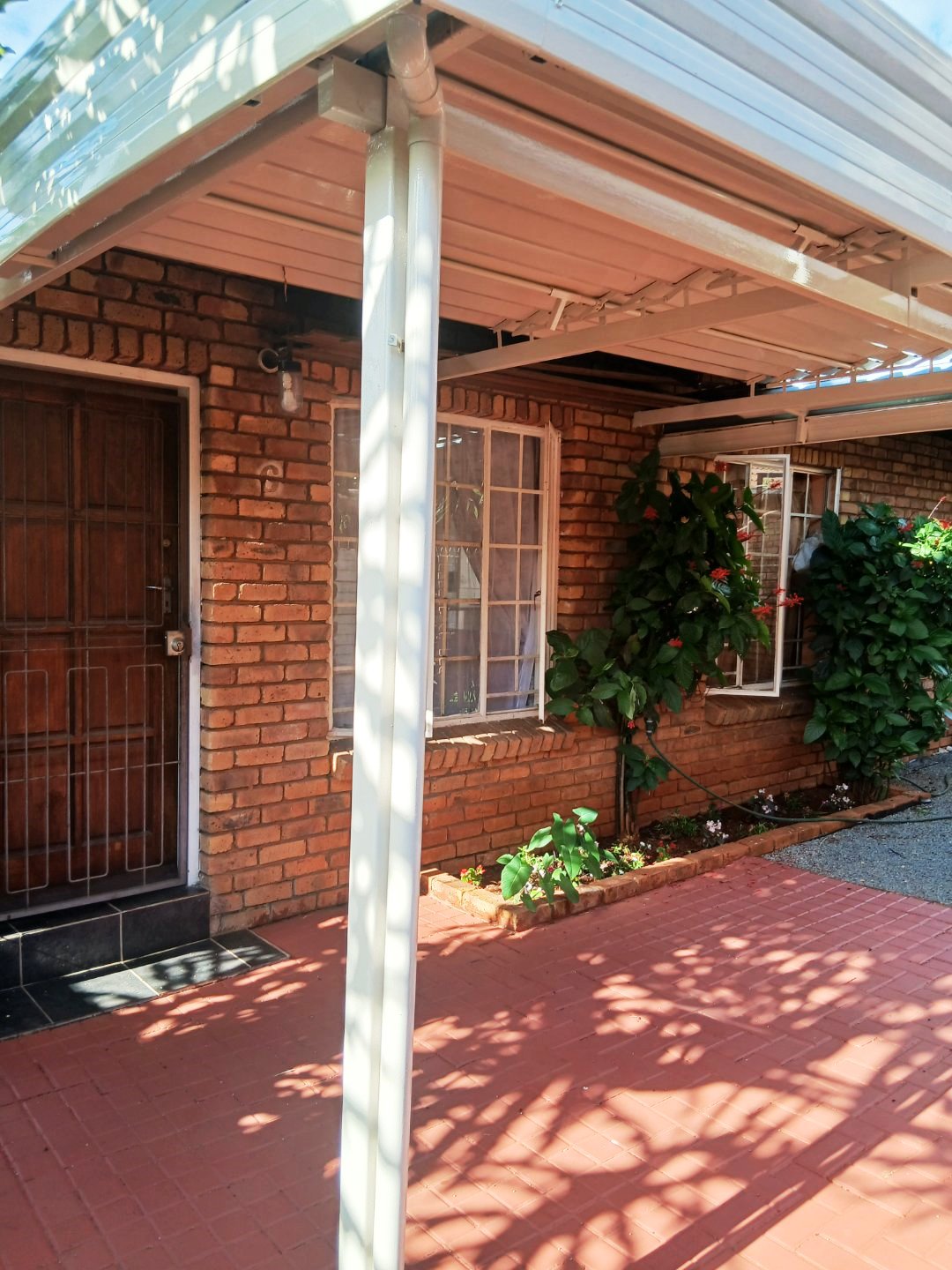 Spacious three bedroom for sale in Theresapark