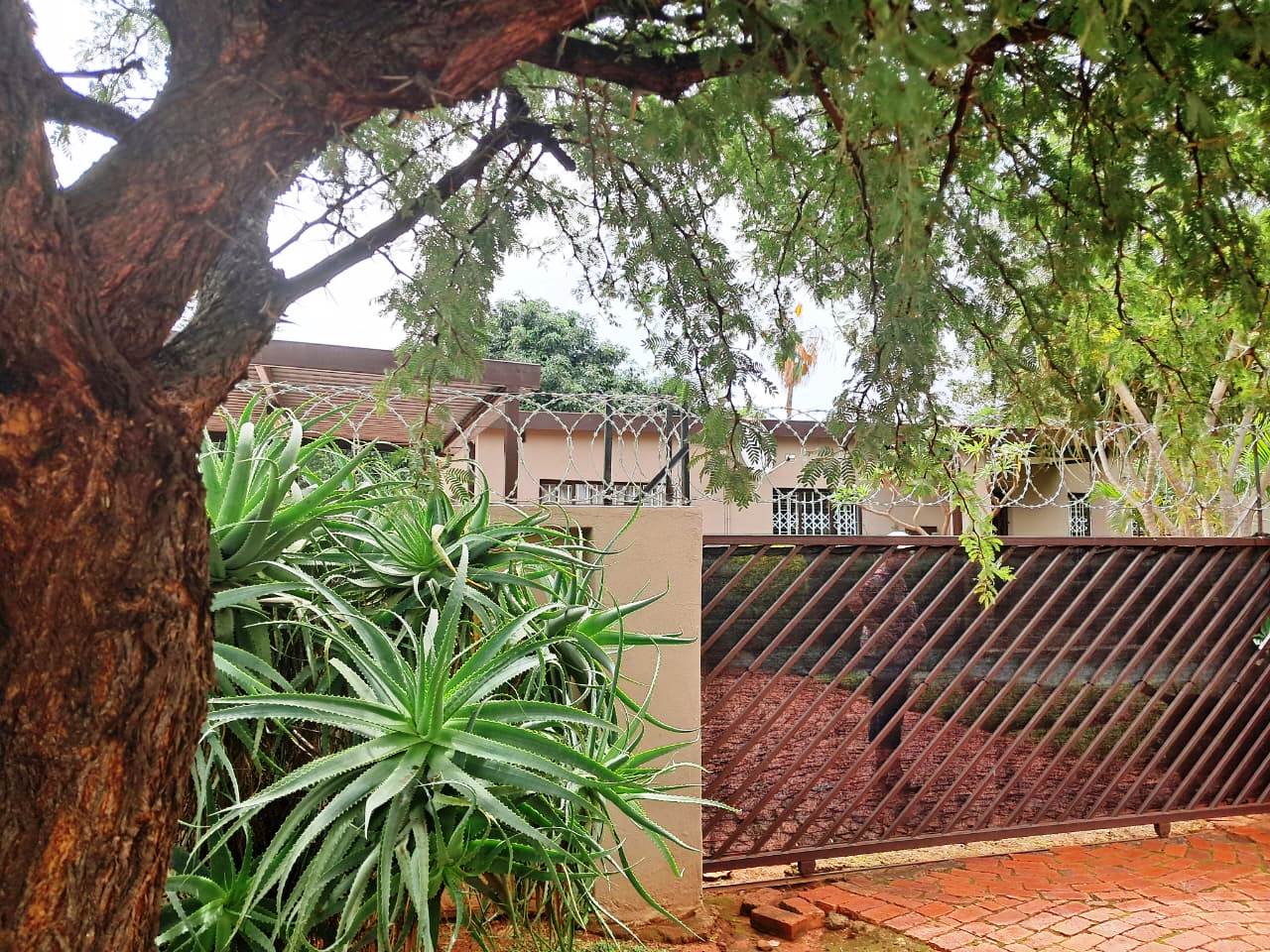 Spacious three bedroom for sale – old Orchards