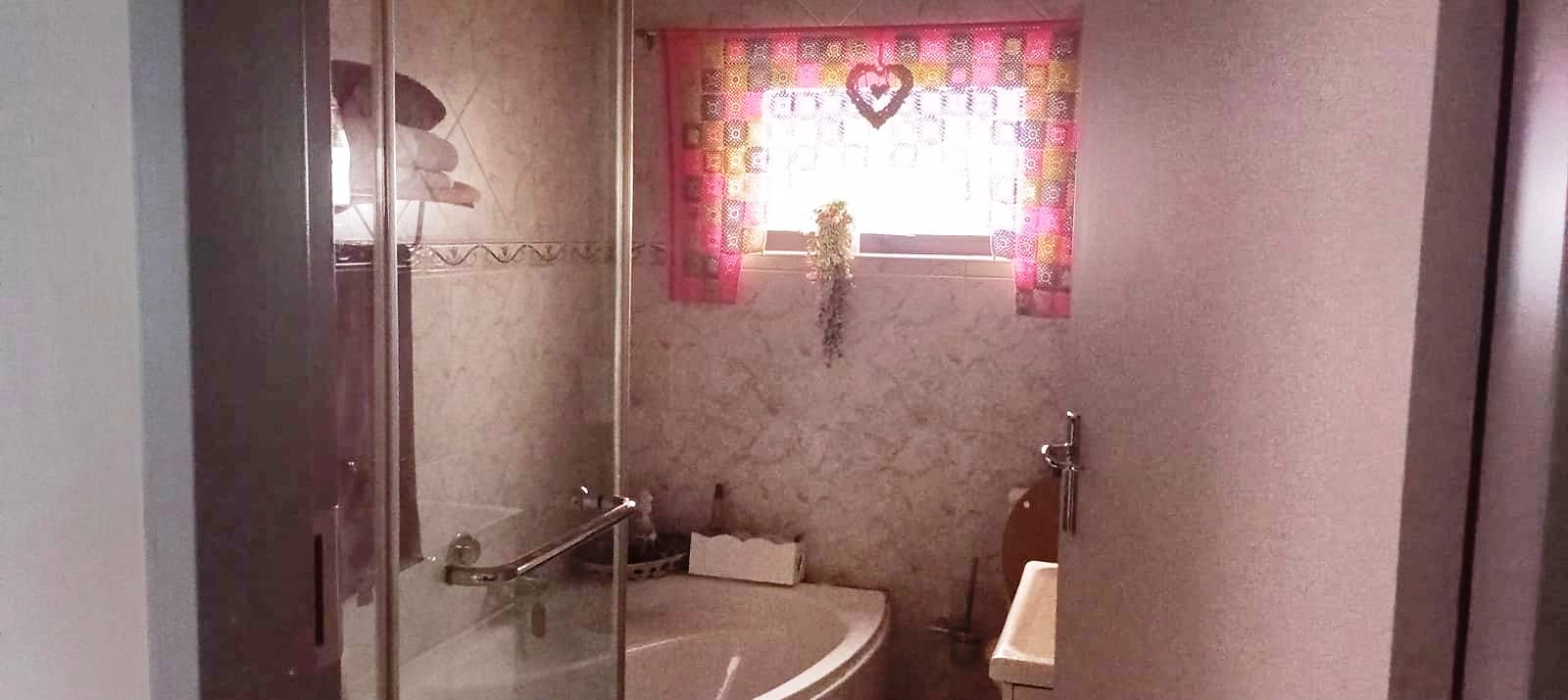 Three bedroom house for sale in Theresapark